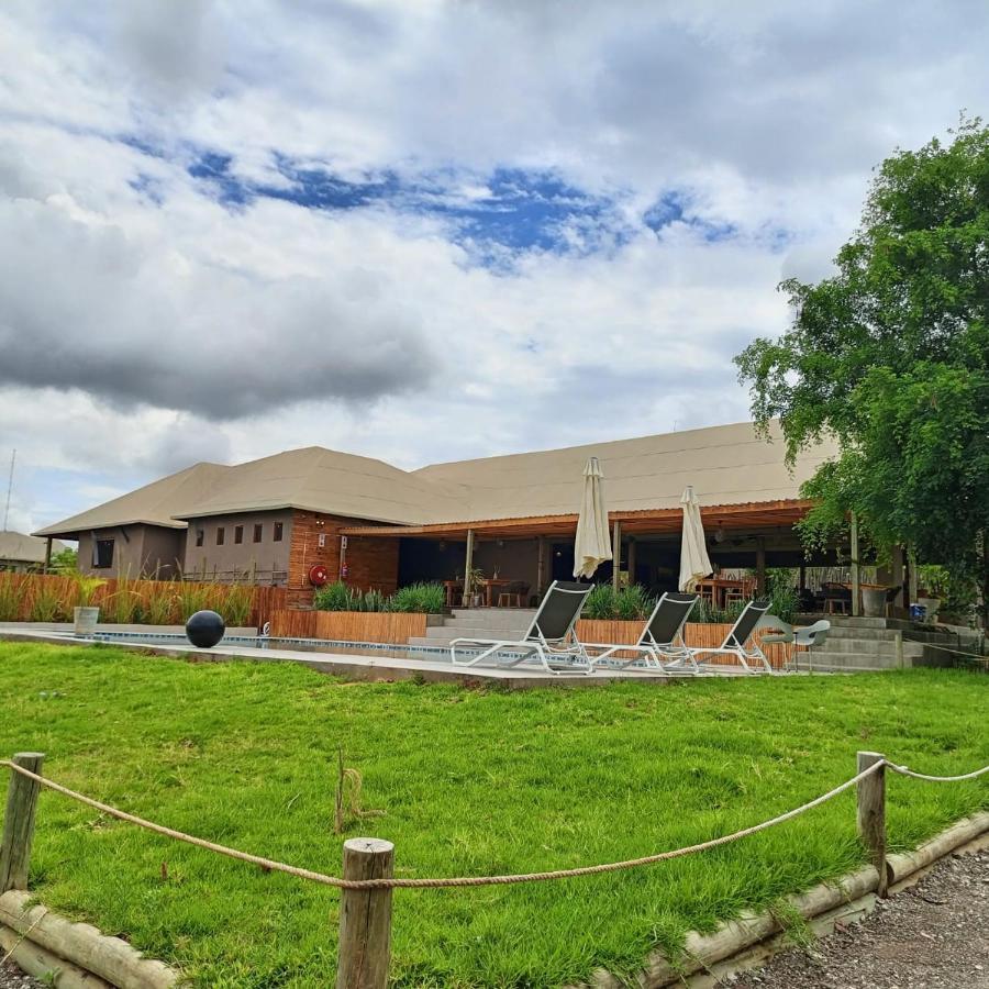 Xhabe Safari Lodge Chobe Muchenje المظهر الخارجي الصورة