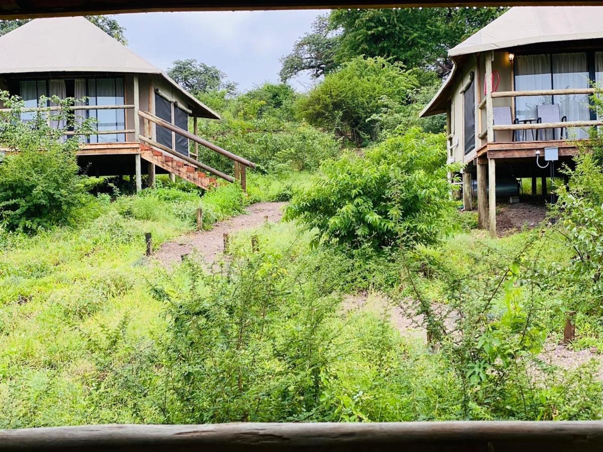Xhabe Safari Lodge Chobe Muchenje المظهر الخارجي الصورة