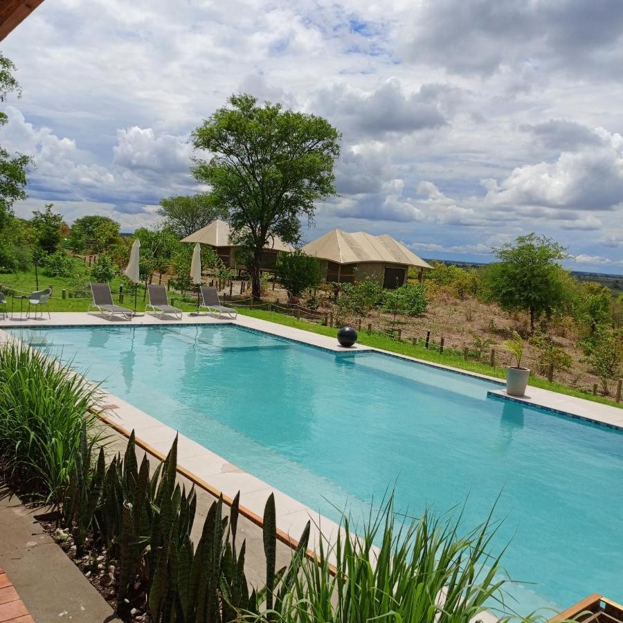 Xhabe Safari Lodge Chobe Muchenje المظهر الخارجي الصورة