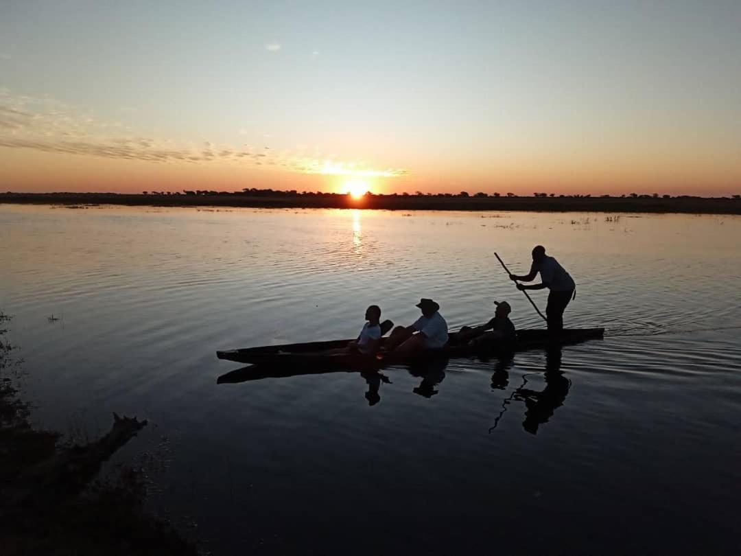 Xhabe Safari Lodge Chobe Muchenje المظهر الخارجي الصورة