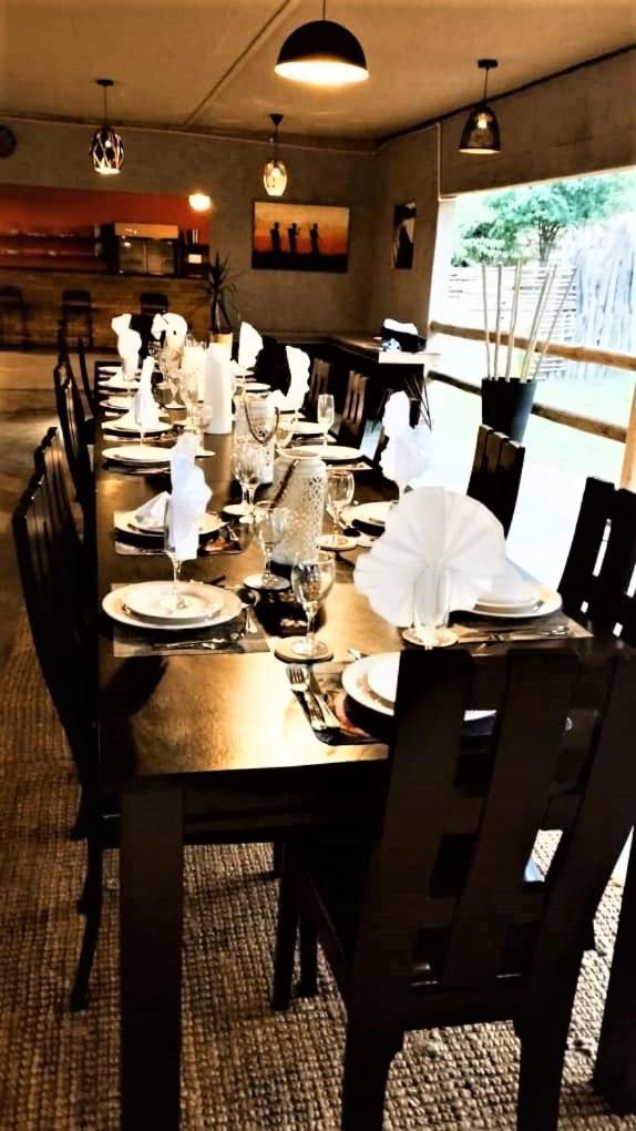 Xhabe Safari Lodge Chobe Muchenje المظهر الخارجي الصورة