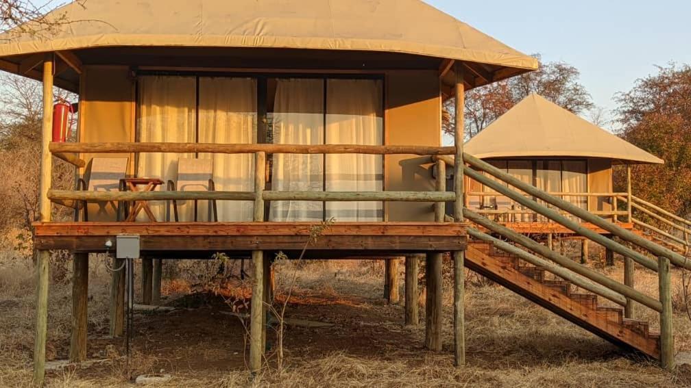 Xhabe Safari Lodge Chobe Muchenje المظهر الخارجي الصورة