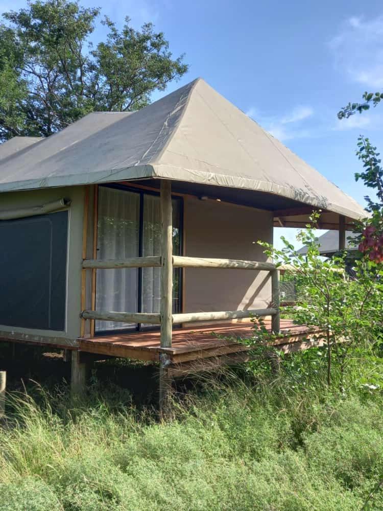 Xhabe Safari Lodge Chobe Muchenje المظهر الخارجي الصورة