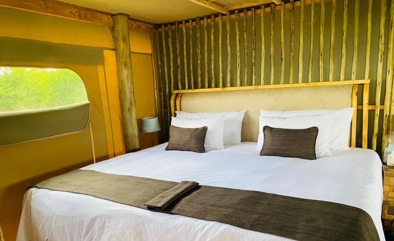 Xhabe Safari Lodge Chobe Muchenje المظهر الخارجي الصورة